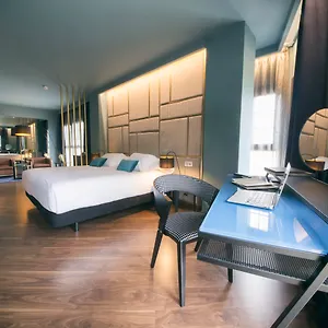https://catedral.biarritzhotels.info